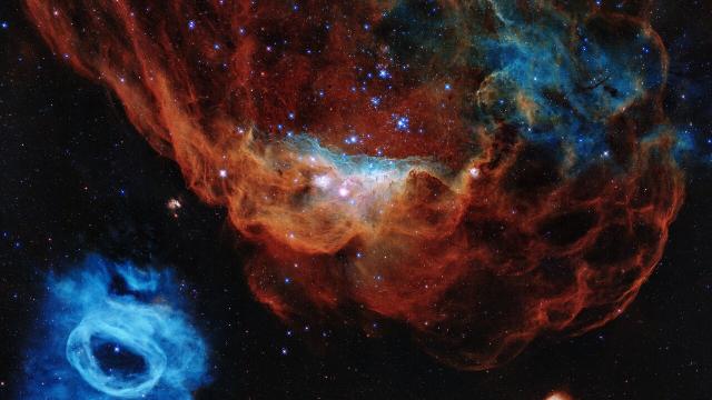Celebrate Hubble’s 30th Birthday By Gazing Into This Shimmering Stellar Expanse