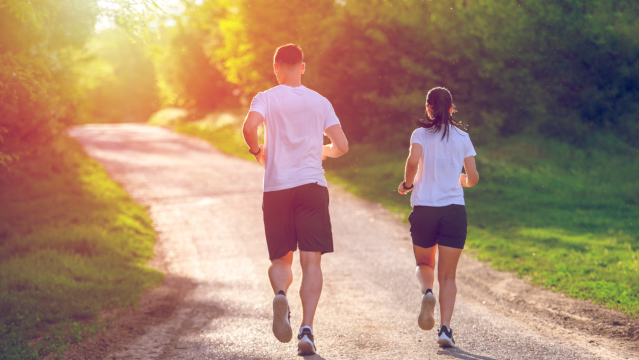 How To Keep A Coronavirus-Safe Distance When Youâ€™re Jogging Or Cycling