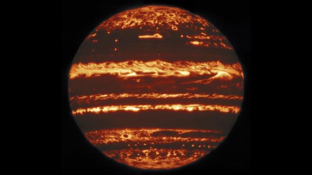 Jupiter Looks Like A Fireball In This ‘Lucky’ Infrared Image