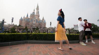 Here’s What Shanghai Disneyland Looked Like On Its First Day Of Reopening