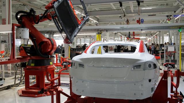 Report: Tesla Warned Staff To Return To Work In Violation Of County Order Or Lose Unemployment