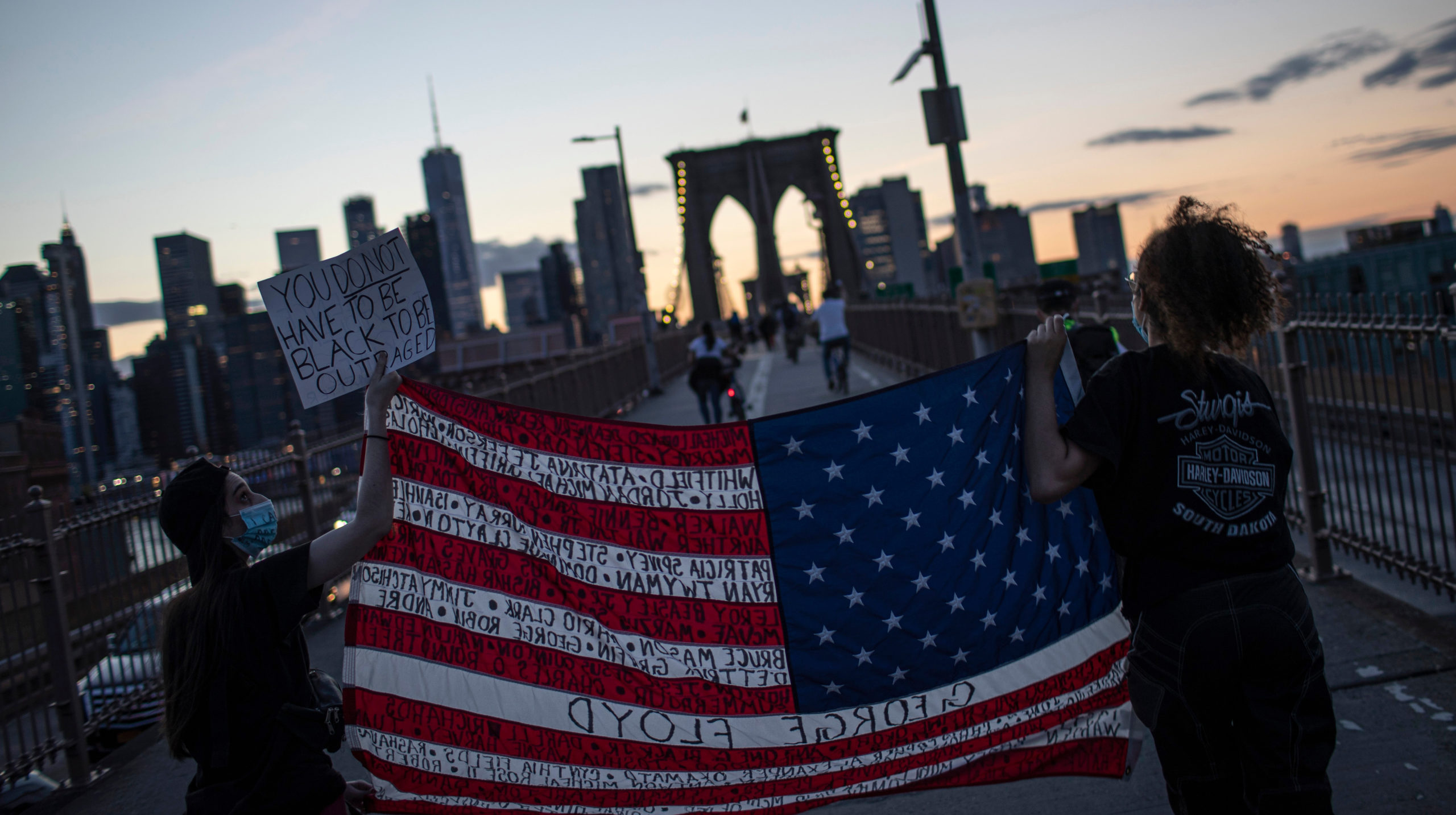 Protesters on the Brooklyn Bridge, June 1, 2020. (Photo: Wong Maye-E, AP)