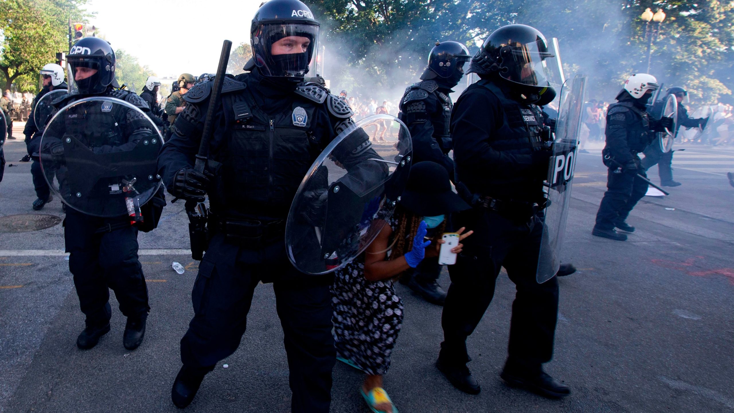 Police using tear gas and force to push protesters away from the White House; June 1, 2020. (Photo: Jose Luis Magana, Getty Images)