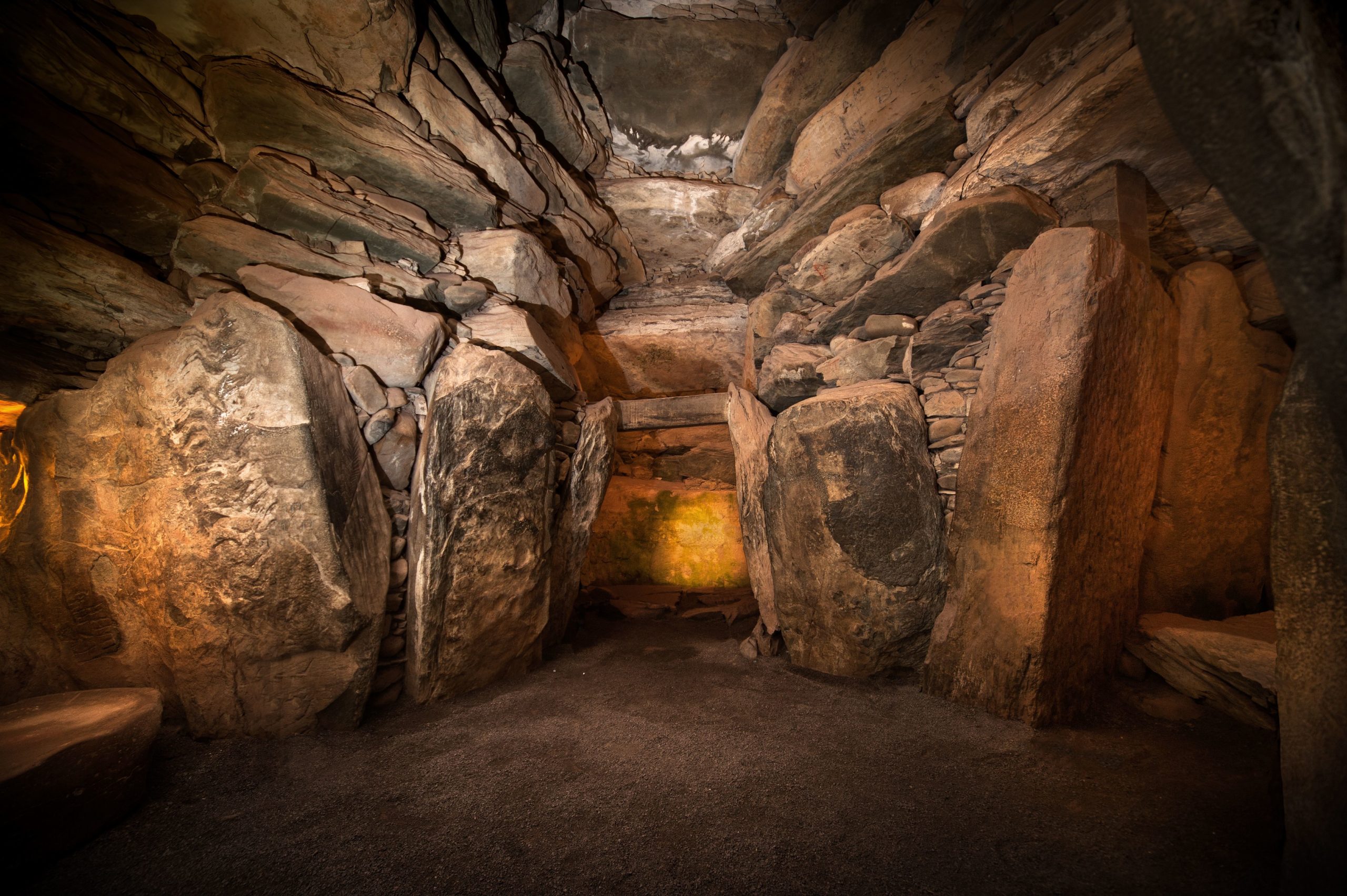 An interior portion of Newgrange passage tomb. (Image: L. M. Cassidy et al., 2020)