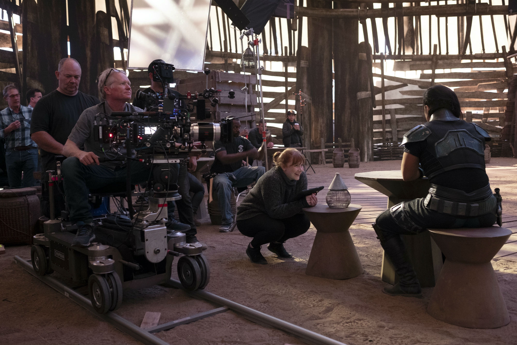 Bryce Dallas Howard directing The Mandalorian.