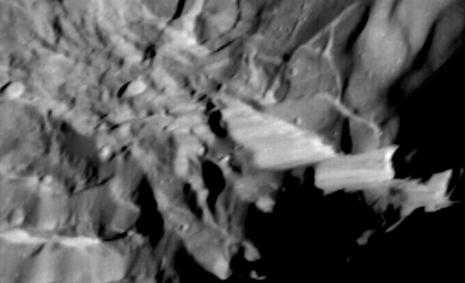 Verona Rupes on Miranda.  (Image: NASA/Voyager 2)