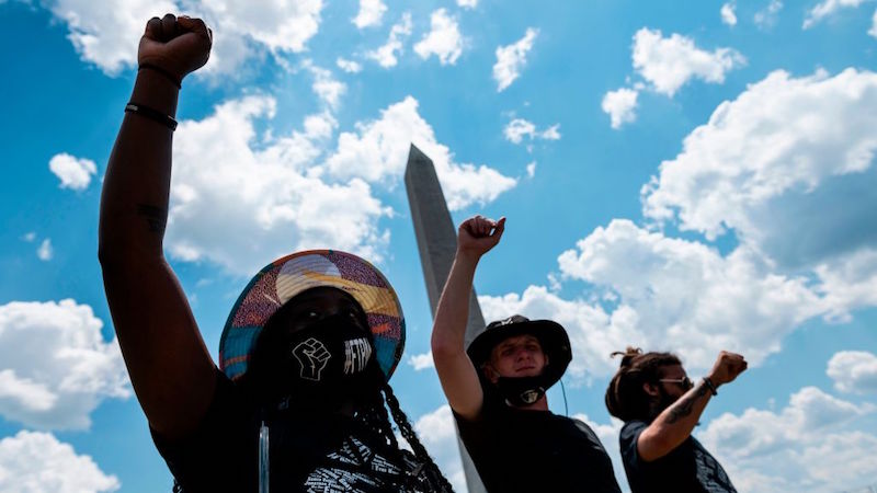 Washington, D.C. on July 4, 2020. Protesters gathered near the Washington Memorial to denounce police brutality and systemic racism. (Photo: Roberto Schmidt, Getty Images)