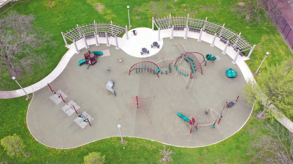 A Chicago playground is empty after being closed to prevent the spread of covid-19. (Photo: Scott Olson, Getty Images)