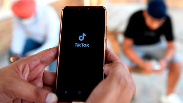 U.S. Votes to Ban TikTok from Government-Issued Devices, TikTok Threatens to Create Jobs