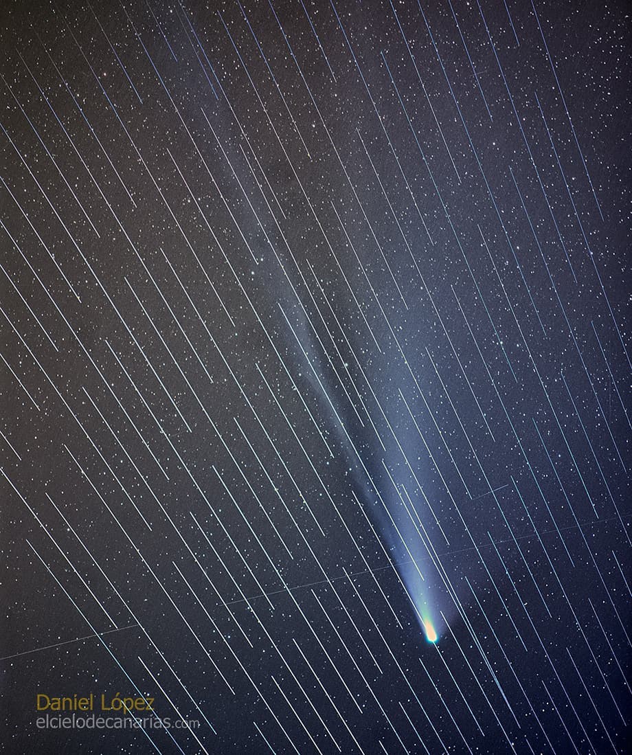 SpaceX Satellites Ruin Perfectly Good View of Comet NEOWISE