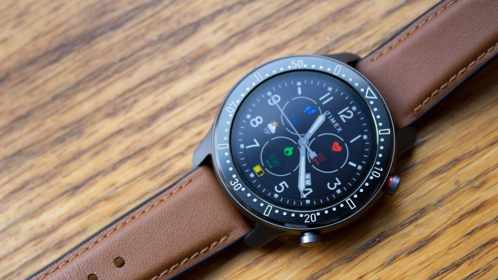 The Timex Metropolitan R. This is a nice-looking smartwatch!  (Photo: Victoria Song/Gizmodo)