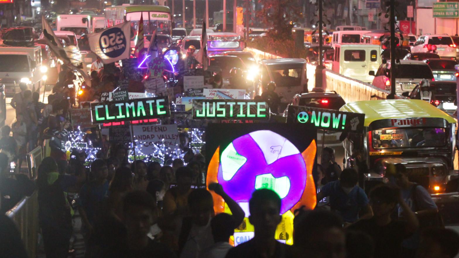 Philippine activists take part in a rally calling for action against climate change in Manila on November 29, 2019. (Photo: Dante Diosina Jr./AFP, Getty Images)