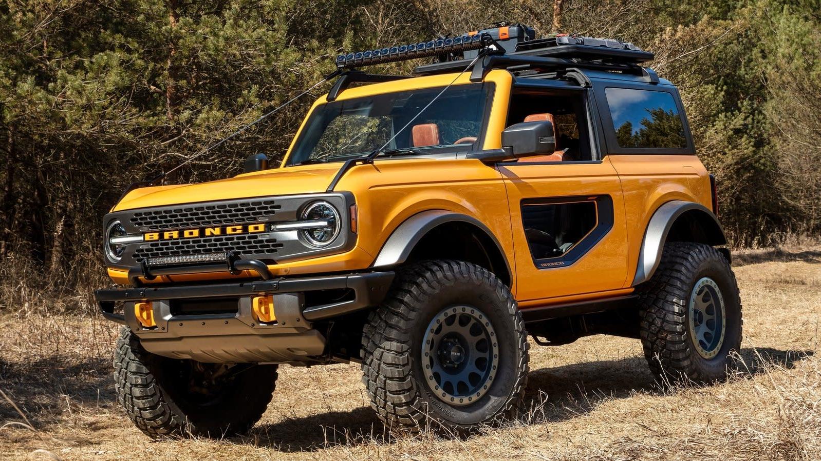 The 2021 Ford Bronco Should Totally Get Roadster Doors