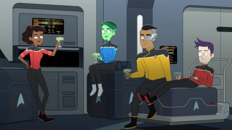 Our new Ensign friends make good use of the replicator. (Image: CBS)