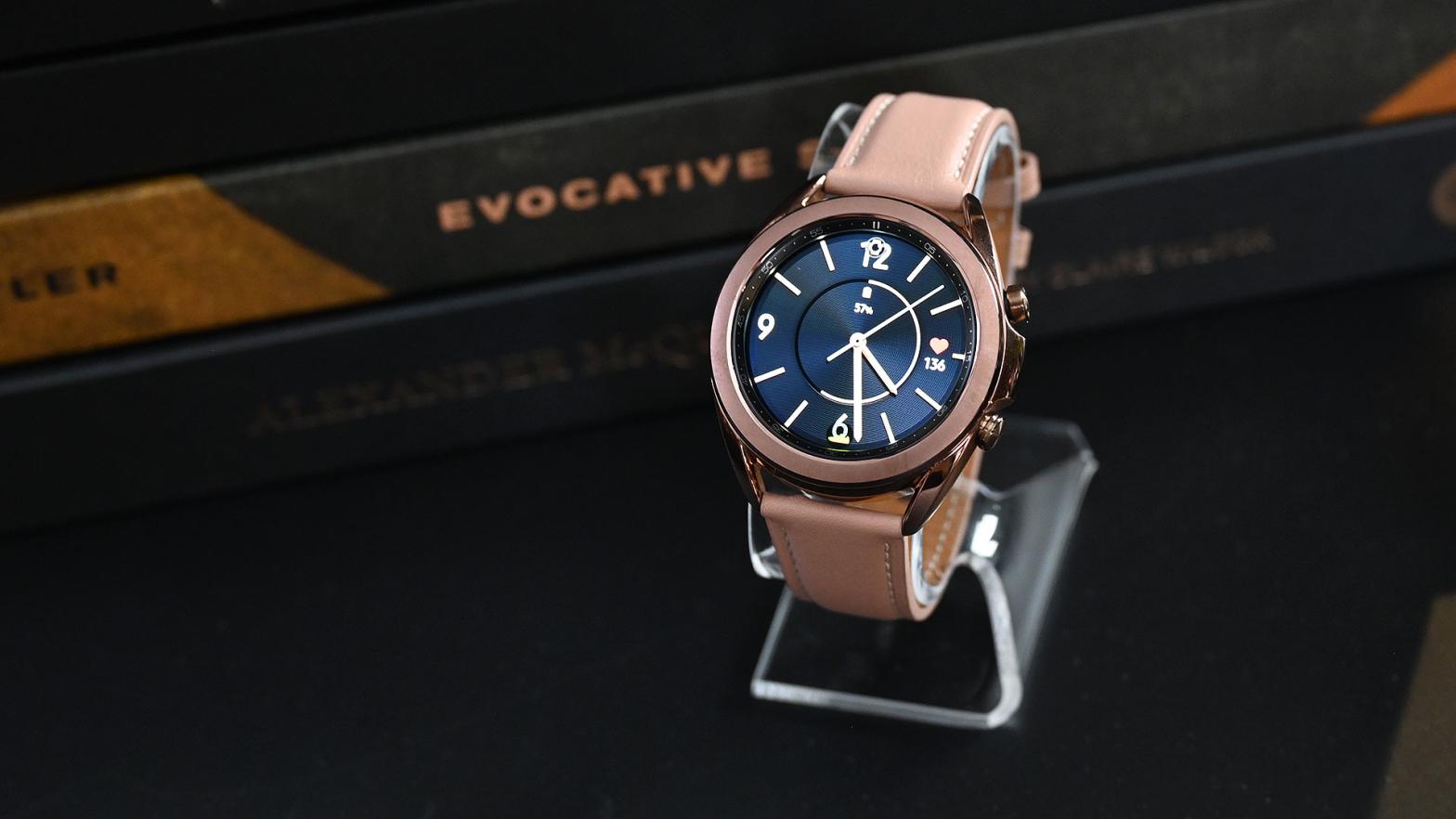 The 41mm Galaxy Watch 3 in Mystic Bronze.  (Photo: Sam Rutherford/Gizmodo)
