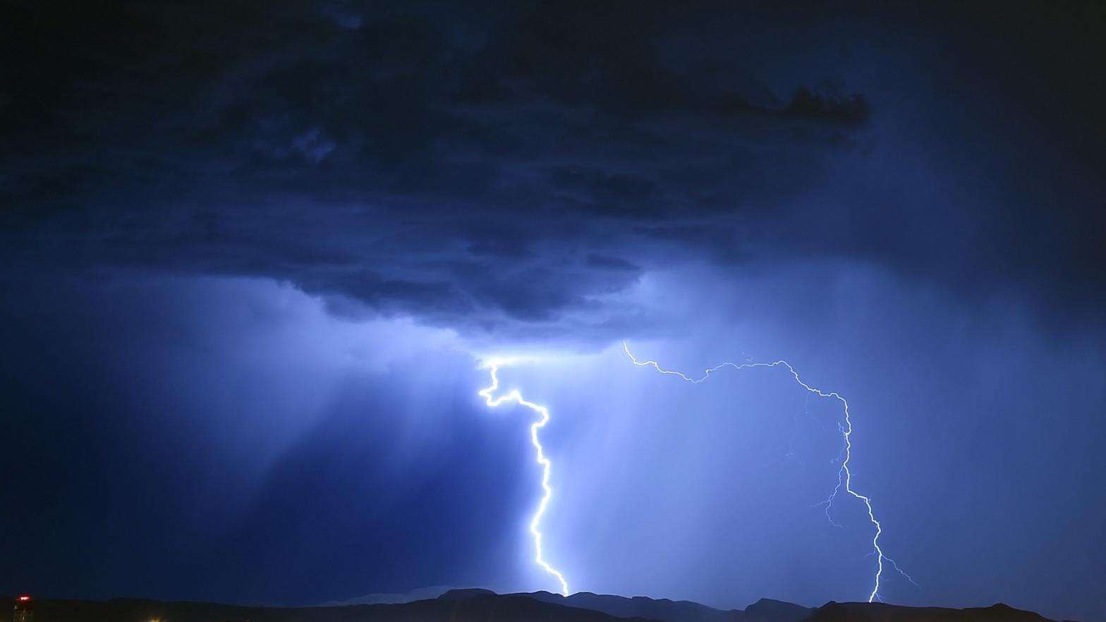 A thunderstorm recorded on July 6, 2015 in Las Vegas, Nevada.  (Photo: Ethan Miller, Getty Images)