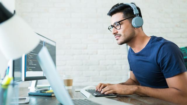 Why Your Choice of Headset Might Make You Unproductive at Work