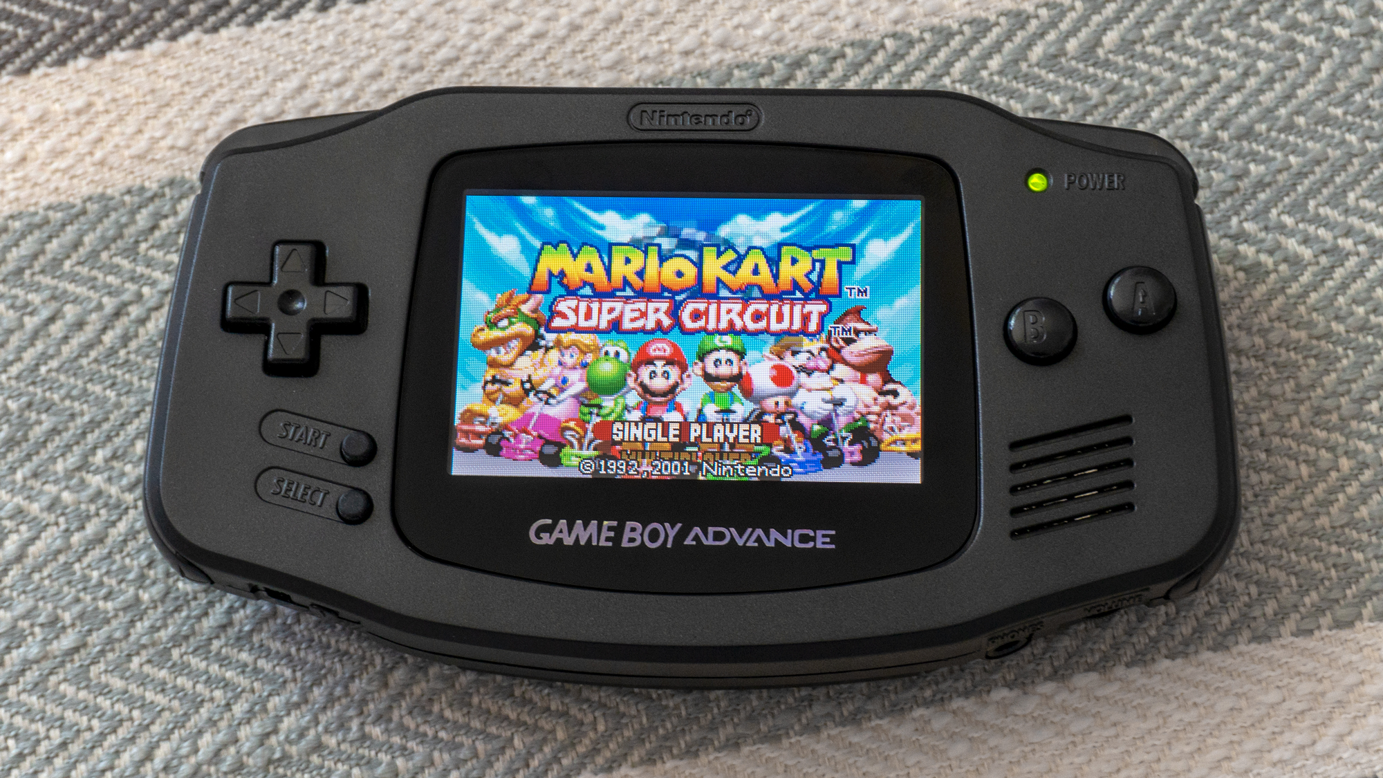 A custom Game Boy Advance created by Retro Modding. (Photo: Andrew Liszewski/Gizmodo)