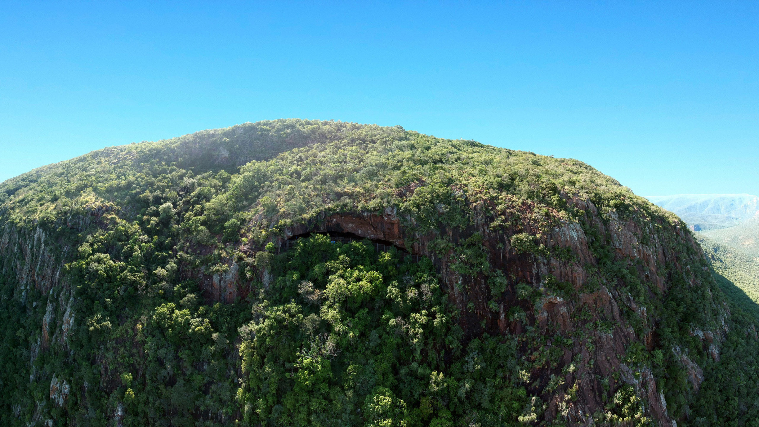 The Border Cave rock shelter in the Lebombo Mountains of southern Africa.  (Image: A. Kruger)