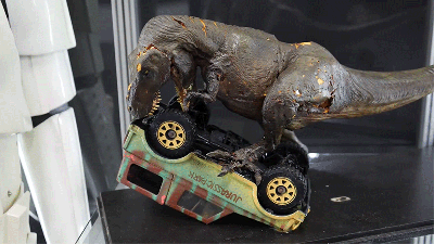 Some Incredible Jurassic Park Movie-Making Memorabilia Is Going Up for Auction Next Week
