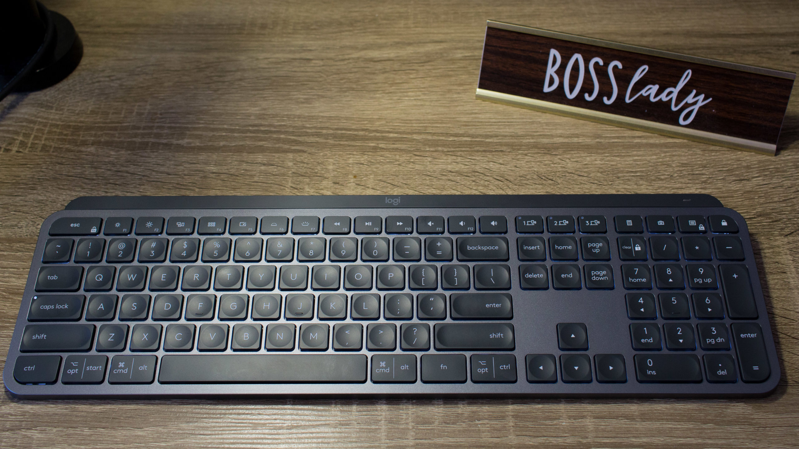 When mechanical keyboards fail you, there's always old faithful.  (Photo: Florence Ion/Gizmodo)