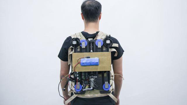 This Robotic Backpack Takes the Load Off