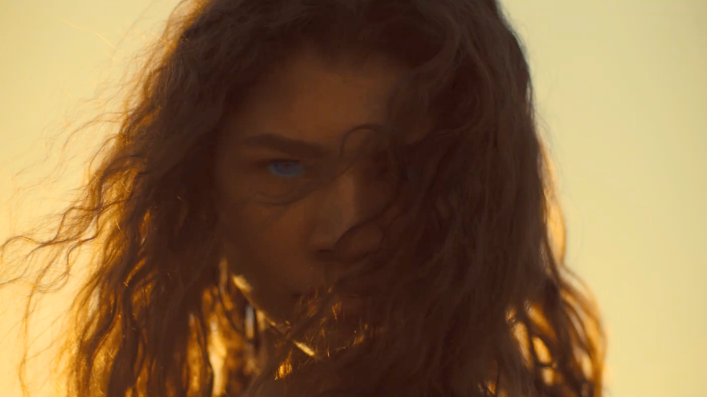 Chani (Zendaya) represents a world aflame in the first Dune trailer. (Image: Warner Bros.)