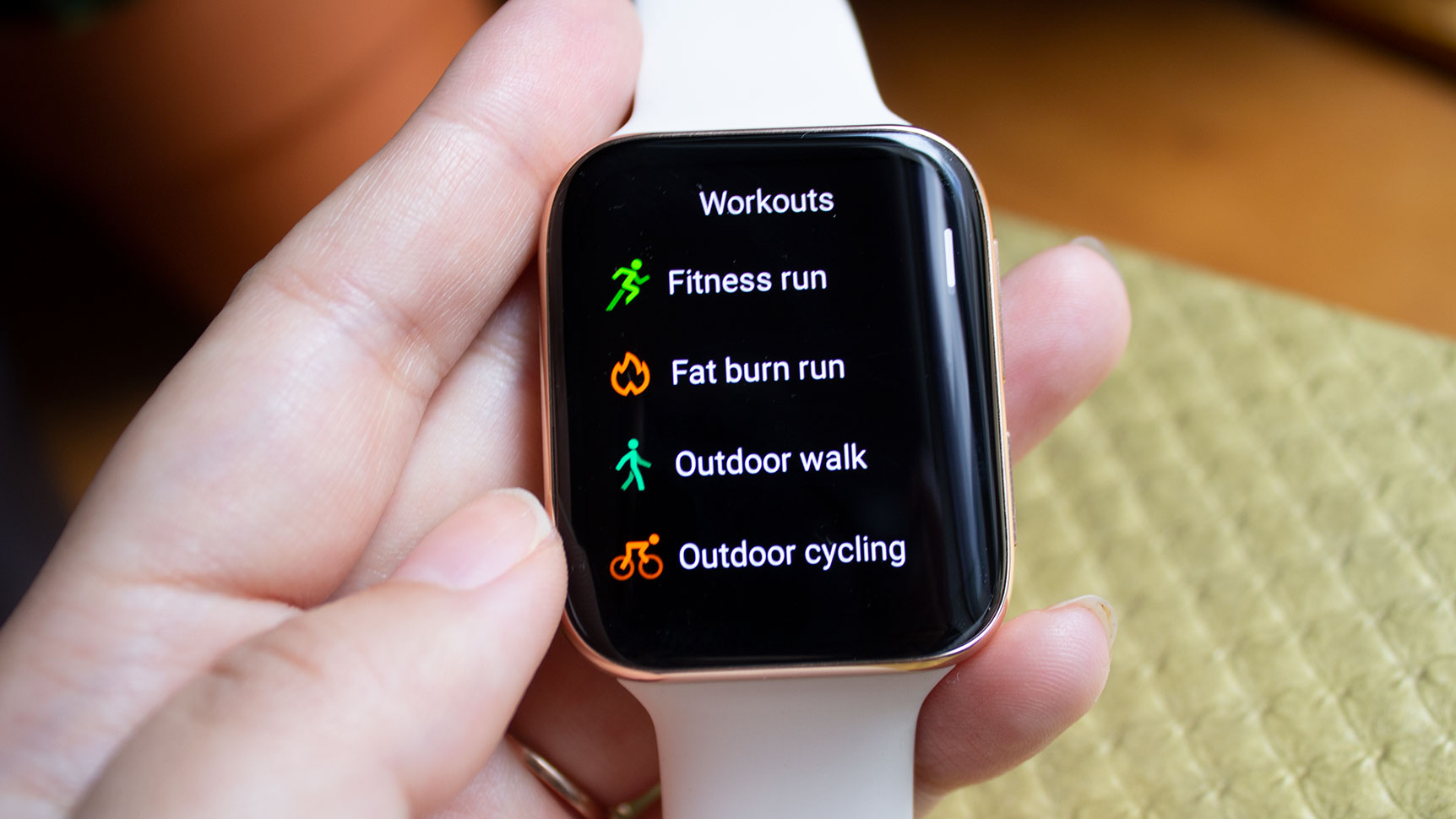 Oppo's proprietary workout app is more robust than Google Fit. (Photo: Victoria Song/Gizmodo)
