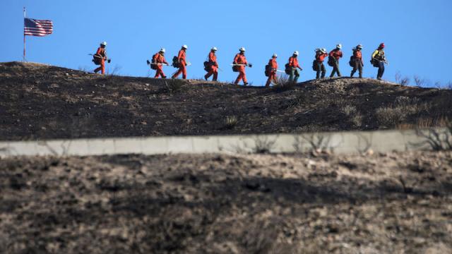 California Passes Law to Help Inmate Firefighters Pursue Professional Careers in the Field