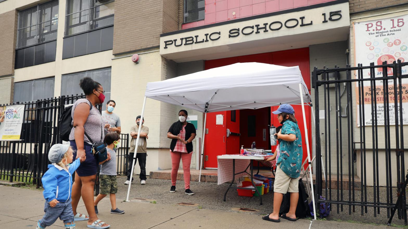 City council members, parents, and students participate in an outdoor learning demonstration in front of a public school in the Red Hook, Brooklyn area of New York on September 2, 2020.  (Photo: Spencer Platt, Getty Images)