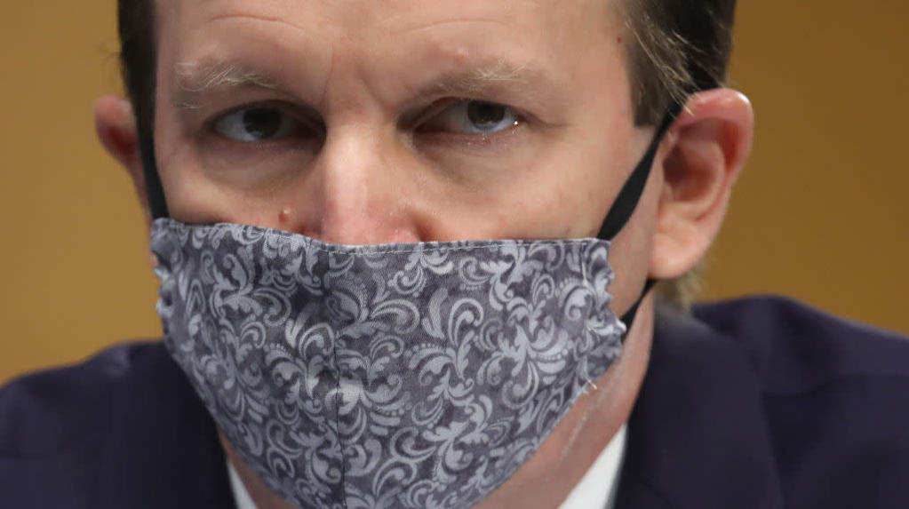 Sen. Christopher Murphy wears a mask during a Senate Health, Education, Labour and Pensions Committee hearing on Capitol Hill on May 12, 2020, in Washington, D.C.  (Photo: Win McNamee, Getty Images)