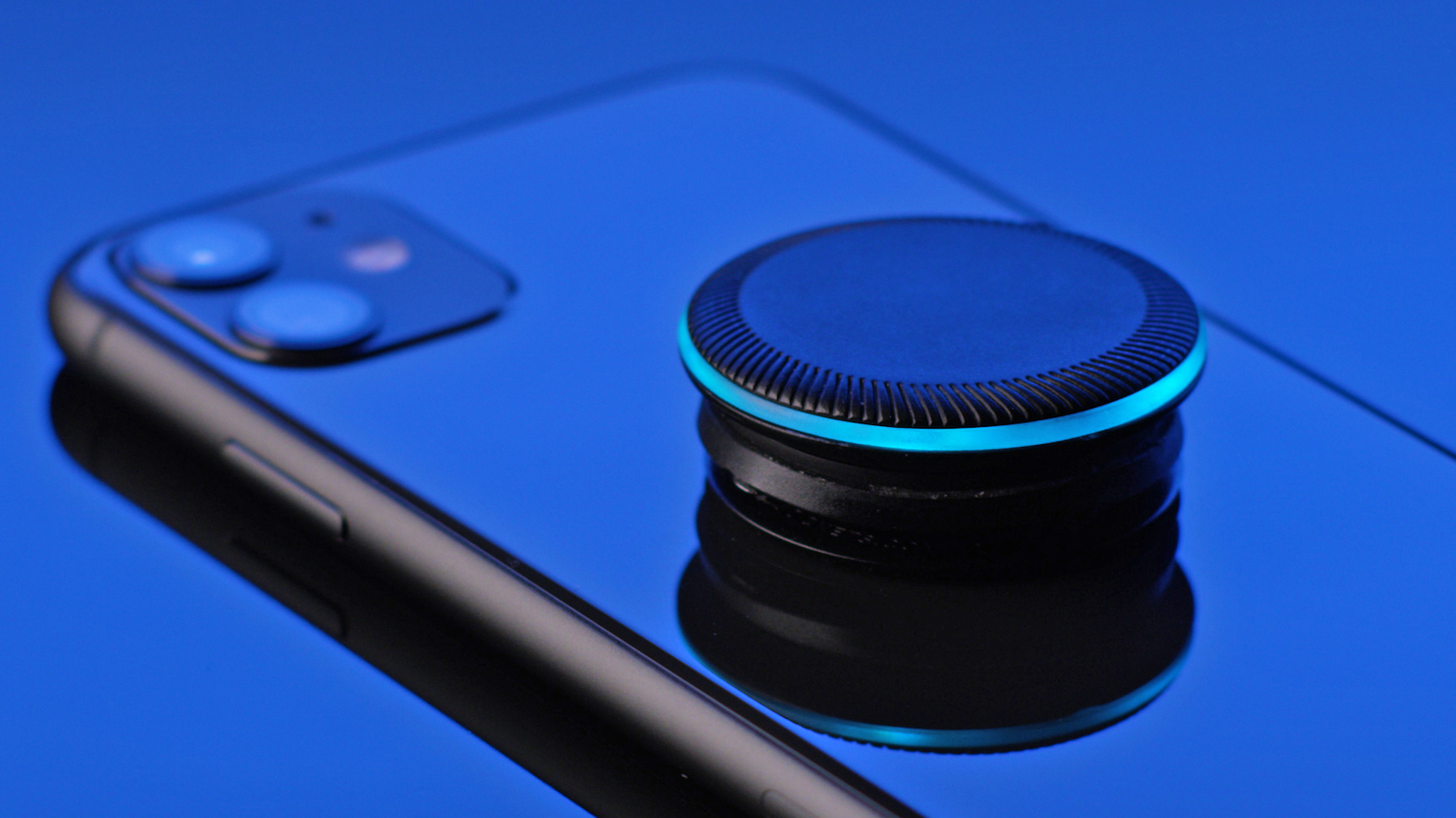 The TalkSocket wirelessly charges on a Qi-compatible pad like your smartphone does. (Image: TalkSocket)