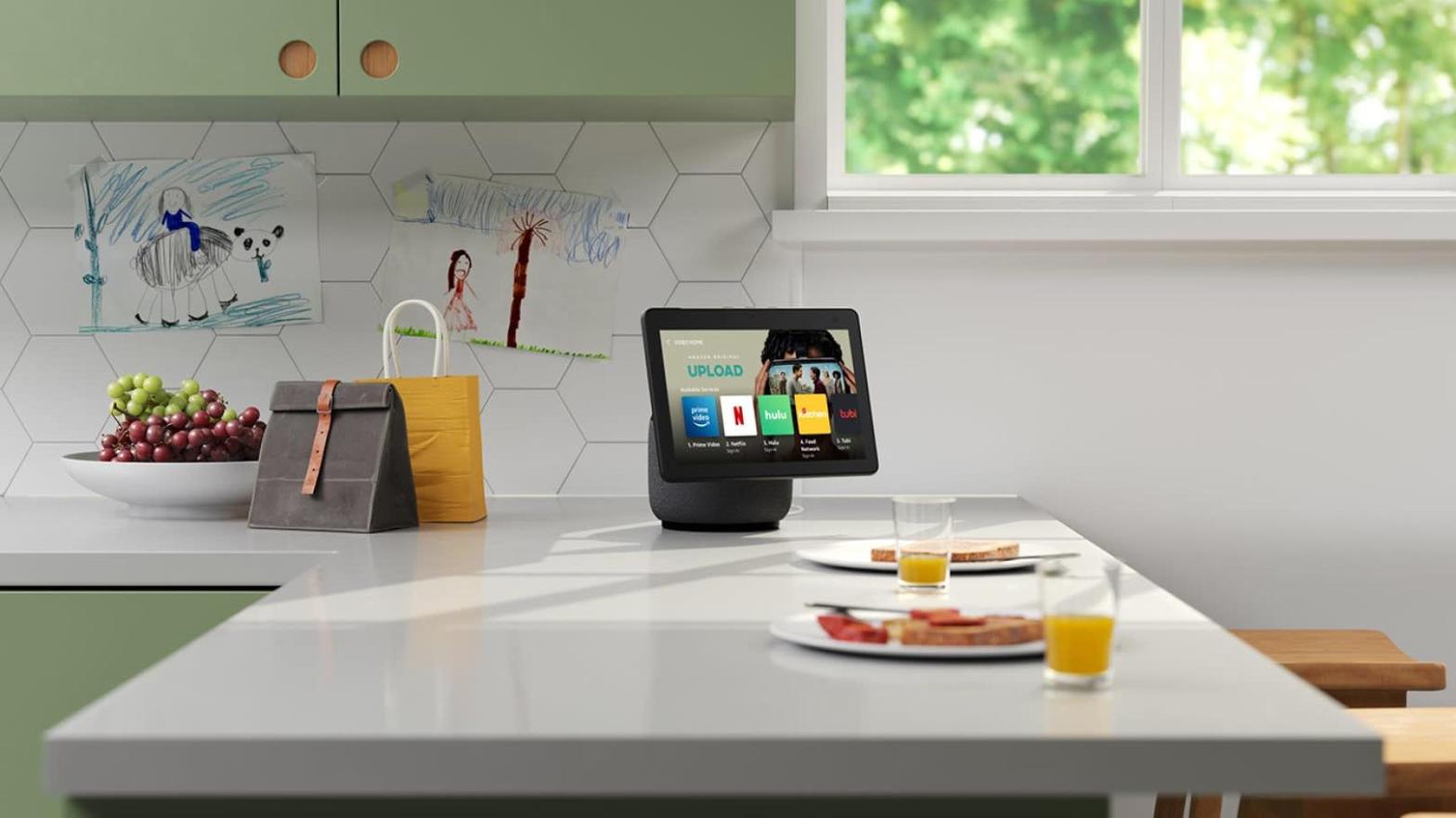 The newly announced Echo Show 10. (Image: Amazon)