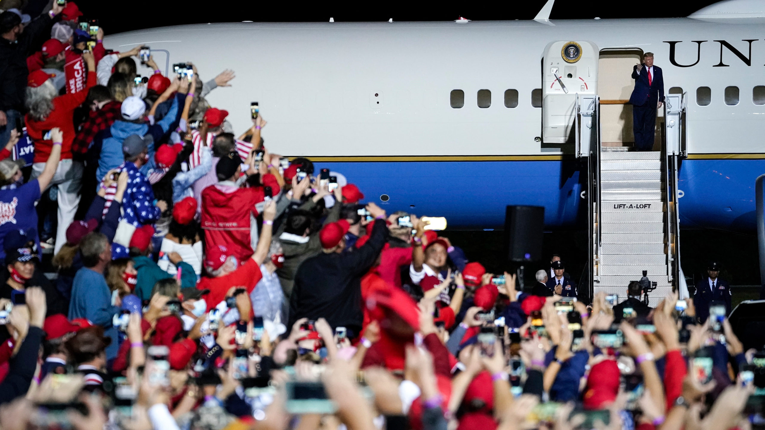 U.S. President Donald Trump arrives for a campaign rally at Newport News/Williamsburg International Airport on September 25, 2020 in Newport News, Virginia. (Photo: Drew Angerer, Getty Images)