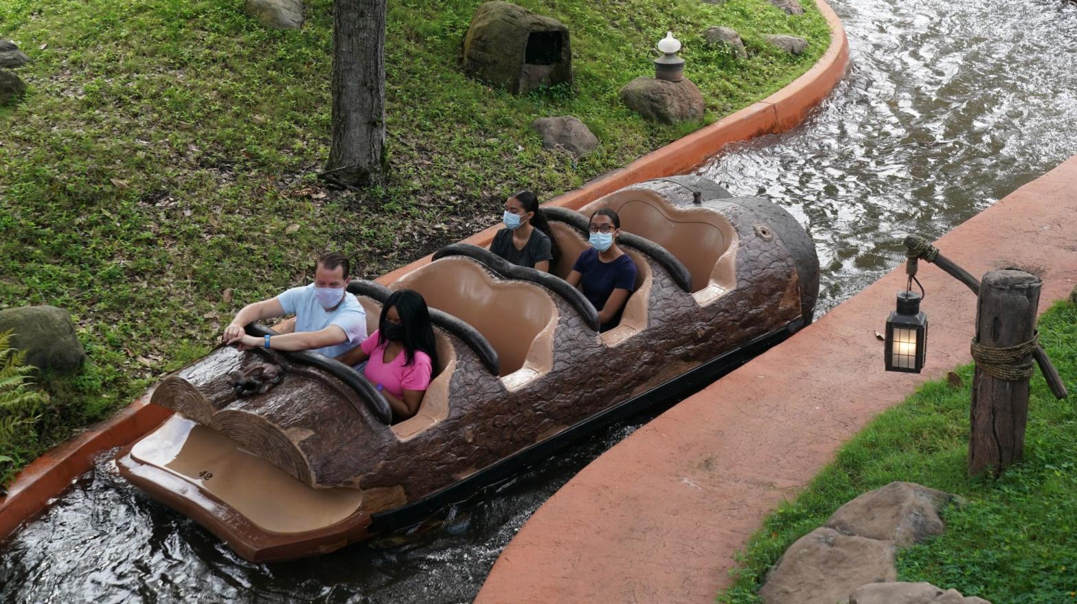 Passengers take a socially distant ride on Splash Mountain at Disney World.  (Photo: Bryan R. Smith/AFP, Getty Images)