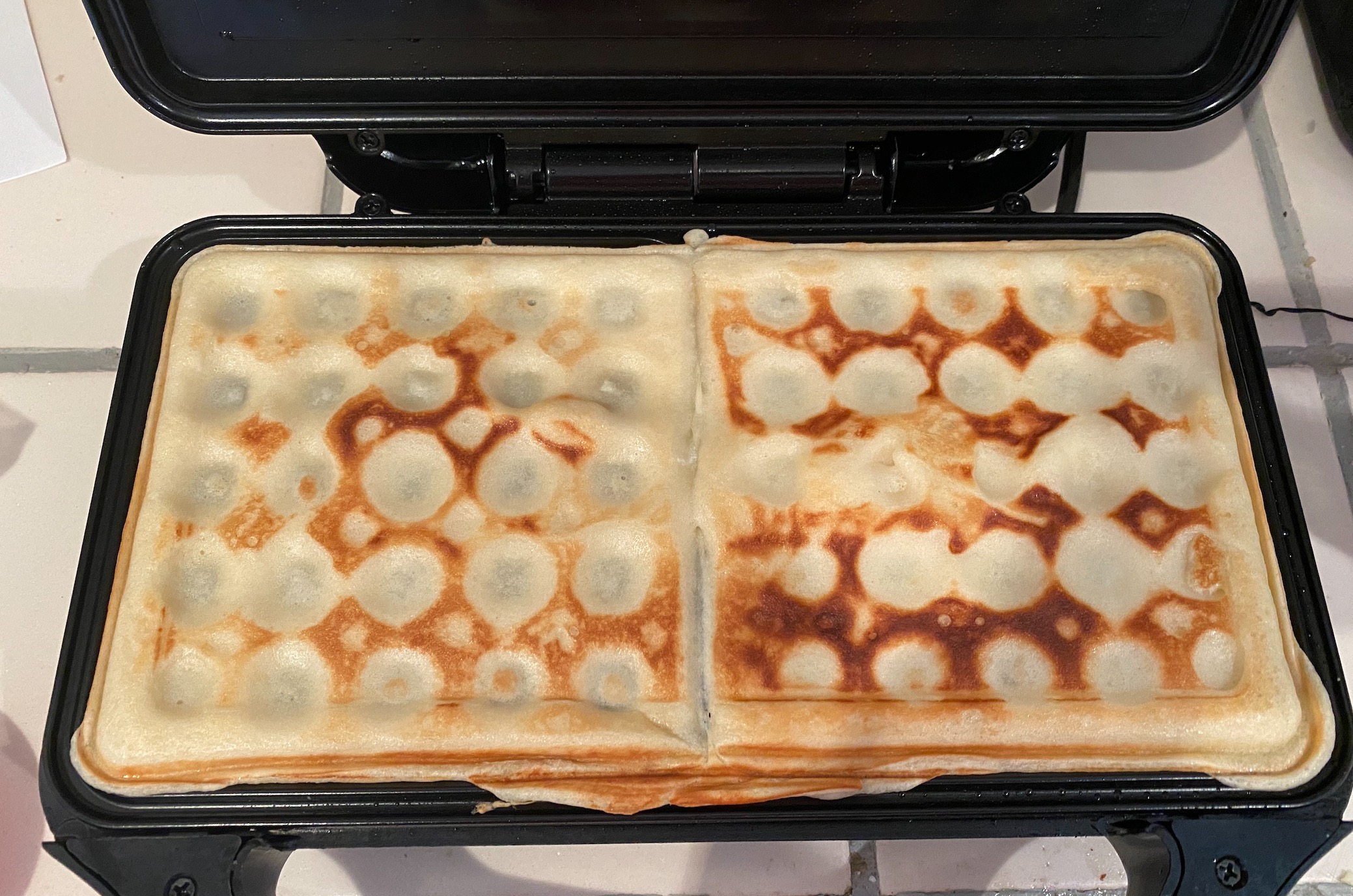 When you have enough batter to cover the top, but not enough for the full effect. (Photo: Gizmodo)