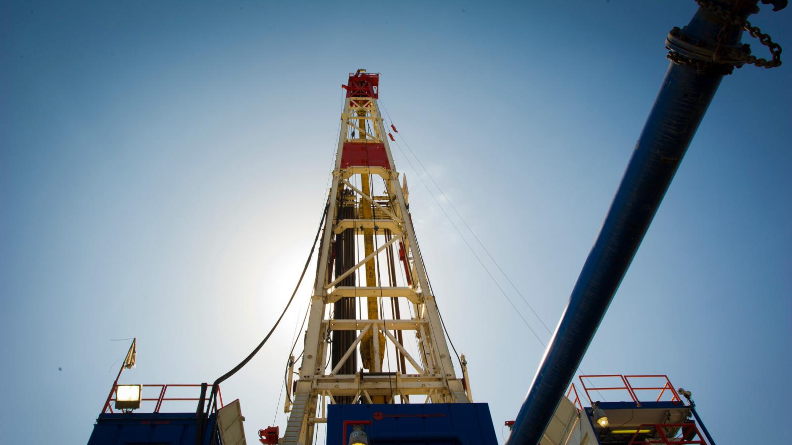 A fracking rig used for exploration in the Marcellus Shale fields outside the town of Waynesburg, Pennsylvania. (Photo: Mladen Antonov, Getty Images)