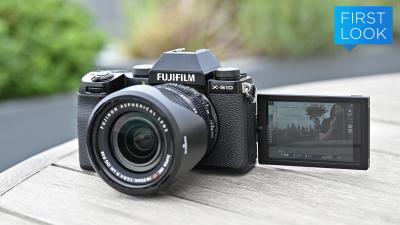 The Fujifilm X-S10 Is a Fun, Beginner-Friendly Take on One of the Best Mirrorless Cameras