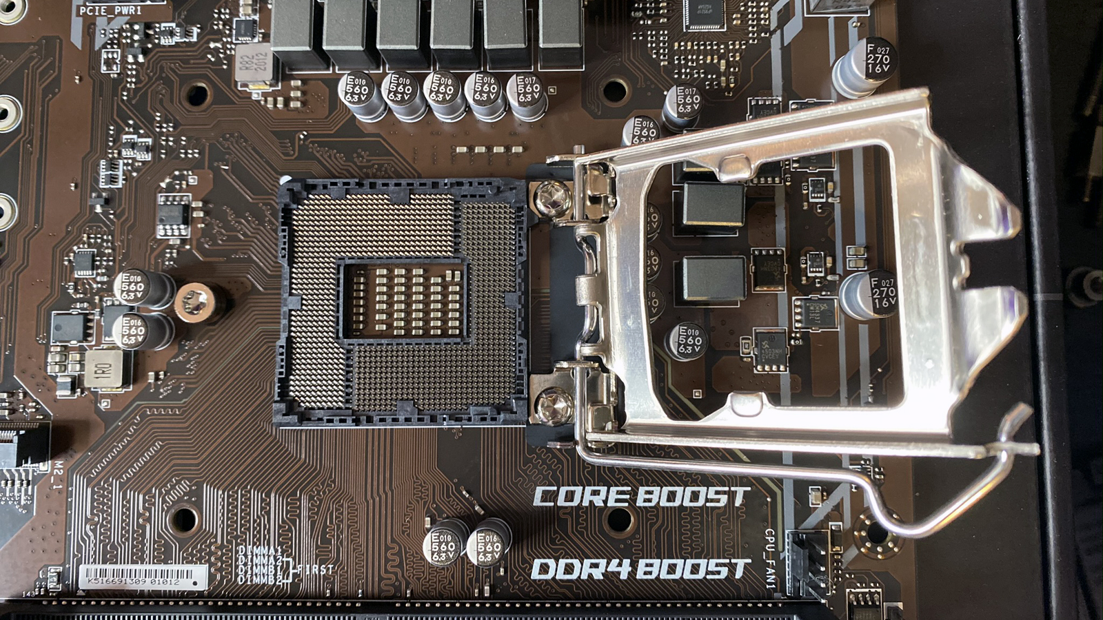 Do not apply thermal paste to anything in this picture!!!! (Photo: Sarah Jacobsson Purewal)