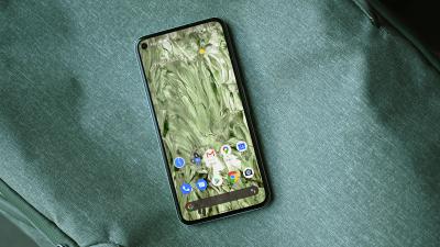 Google Pixel 5 Review: Google is Bucking Trends and it’s Awesome