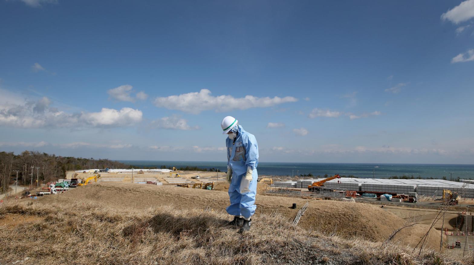 A TEPCO employee works at Fukushima Daiichi nuclear power plant in 2016. (Photo: Christopher Furlong, Getty Images)