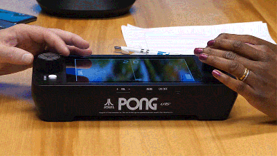 The Portable Atari Mini Pong Jr. Is Like a Nintendo Switch That Only Plays Pong