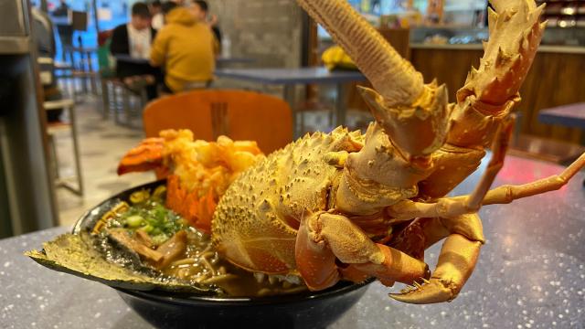 Snack Time: Yakuza Like A Dragon’s $400 Golden Lobster Ramen