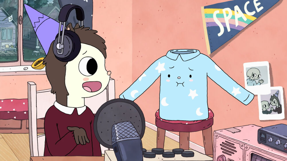 Pajamas suffering through a recording of Hedgehog's podcast. (Screenshot: Cartoon Network/HBO Max)