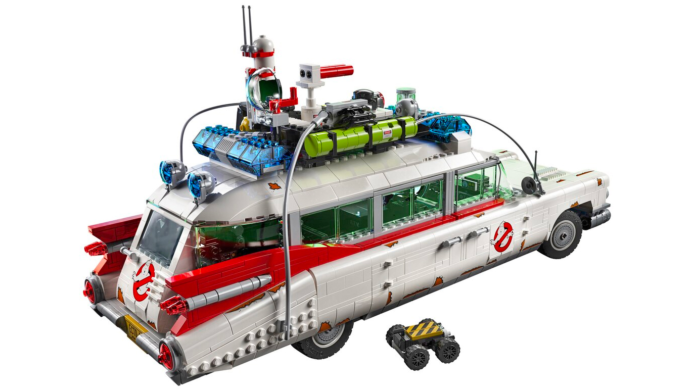 Functional steering and doors help bring this model to life, although you won't find a working containment unit in the back. (Image: Lego)
