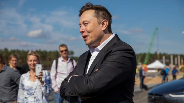 Report: Elon Musk Is Kind of a Dick