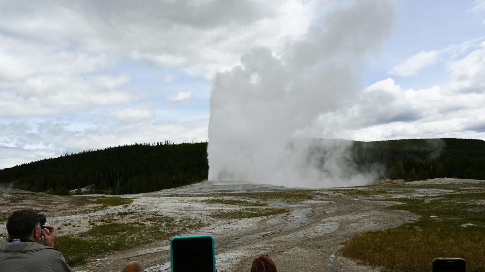 Who wants to boil a turkey in Old Faithful next? (Photo: Daniel Slim, Getty Images)