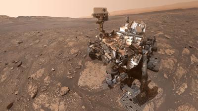 A Very Dusty Curiosity Rover Snaps a Selfie During a Work Break