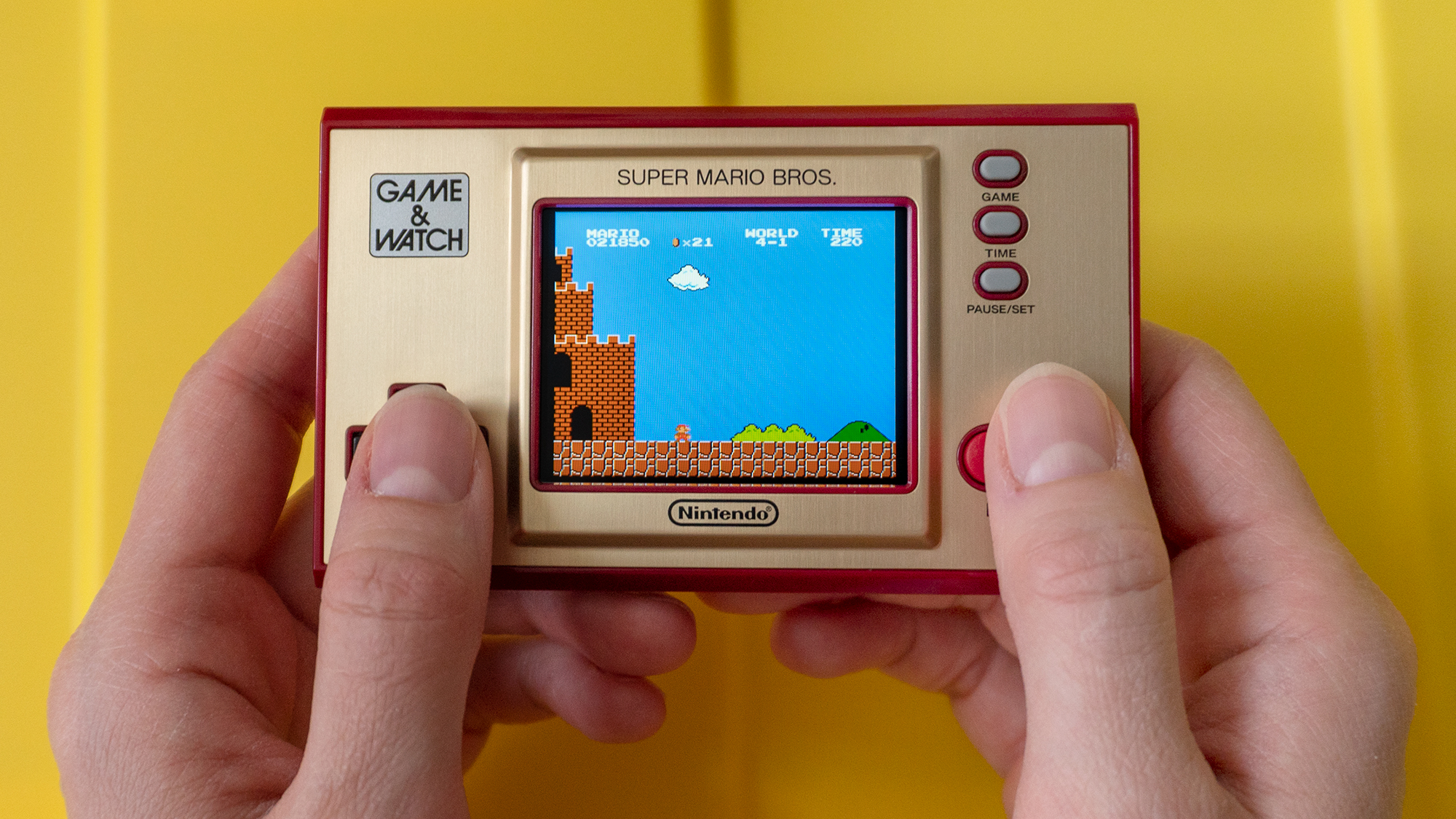 The gold and red colour scheme isn't my favourite, but I understand it's paying homage to the Japanese Famicom. (Photo: Andrew Liszewski - Gizmodo)