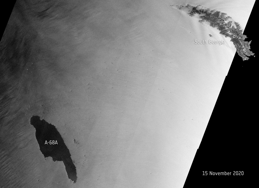 Iceberg A68a appears to be moving in a westerly direction, away from South Georgia island.  (Gif:  Copernicus Sentinel-1/ESA)